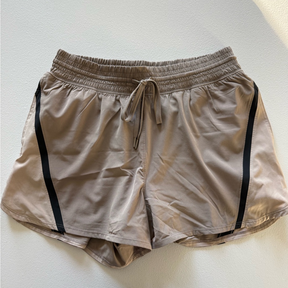Abercrombie & Fitch Tan Women's Shorts